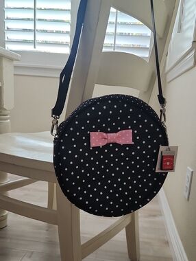Harveys Seatbelt Dottie Circle Crossbody Black White Polka Dot Purse